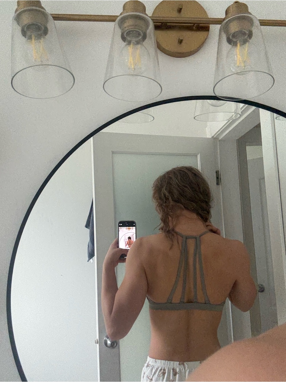 Minimal bra !! - Picture 4 of 7